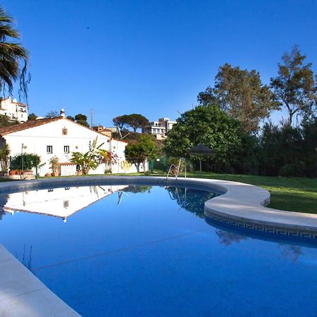 Agradable Adosado Con Piscina La Hidalga Villa Benalmádena Kültér fotó