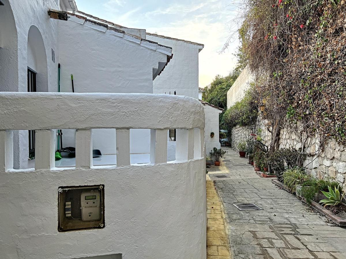 Agradable Adosado Con Piscina La Hidalga Villa Benalmádena Kültér fotó