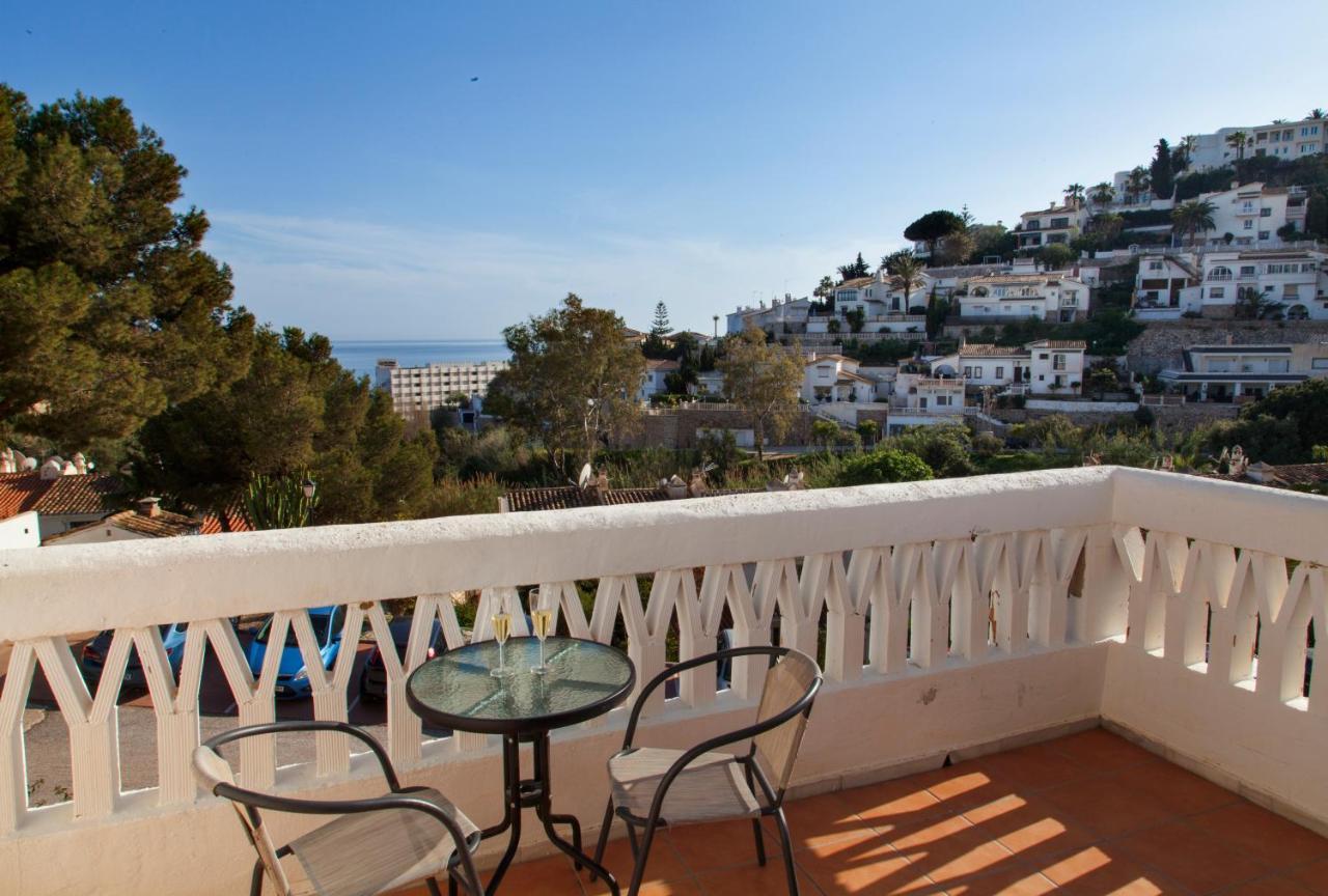 Agradable Adosado Con Piscina La Hidalga Villa Benalmádena Kültér fotó