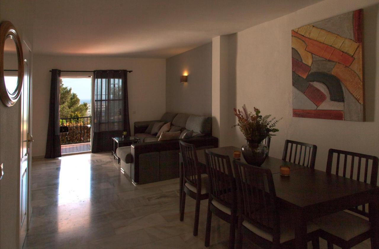 Agradable Adosado Con Piscina La Hidalga Villa Benalmádena Kültér fotó