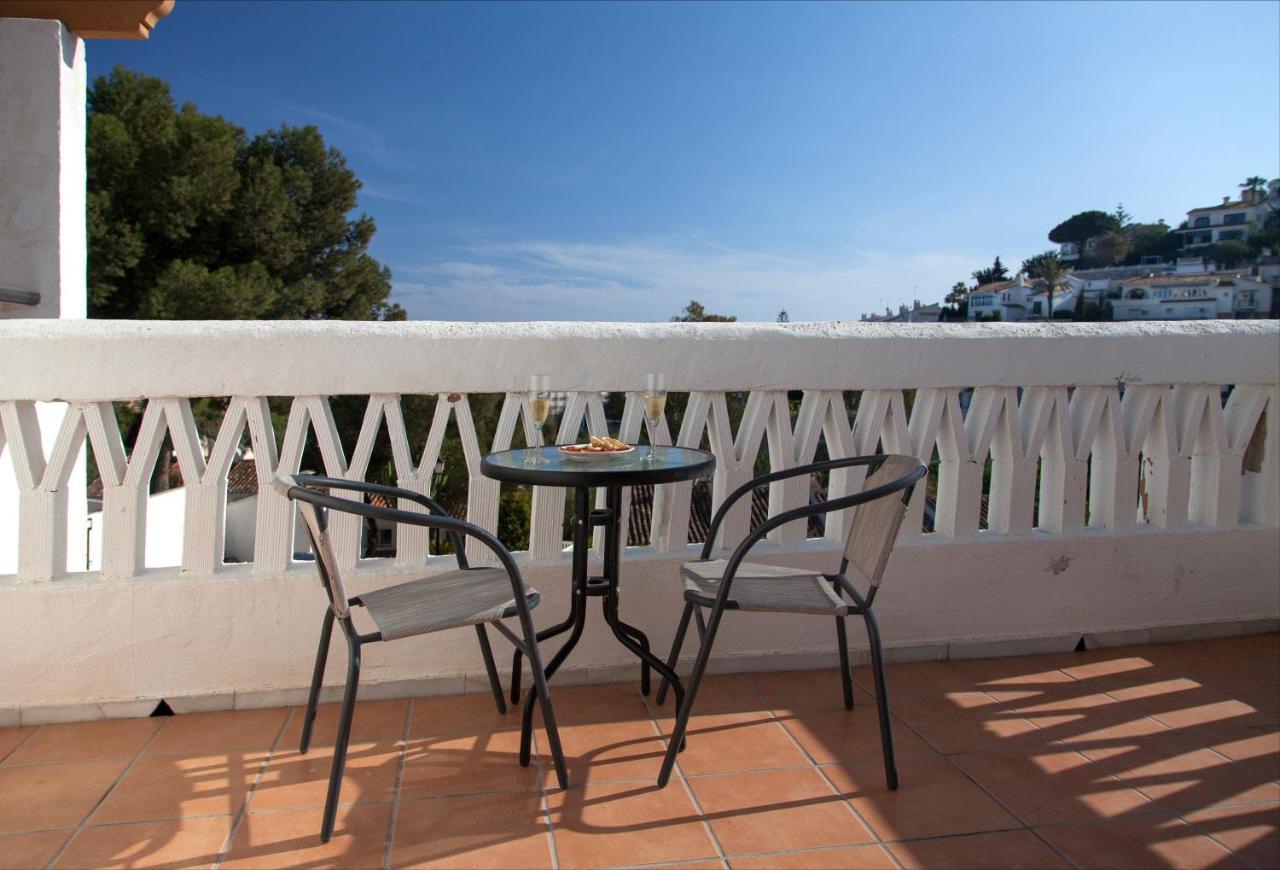 Agradable Adosado Con Piscina La Hidalga Villa Benalmádena Kültér fotó