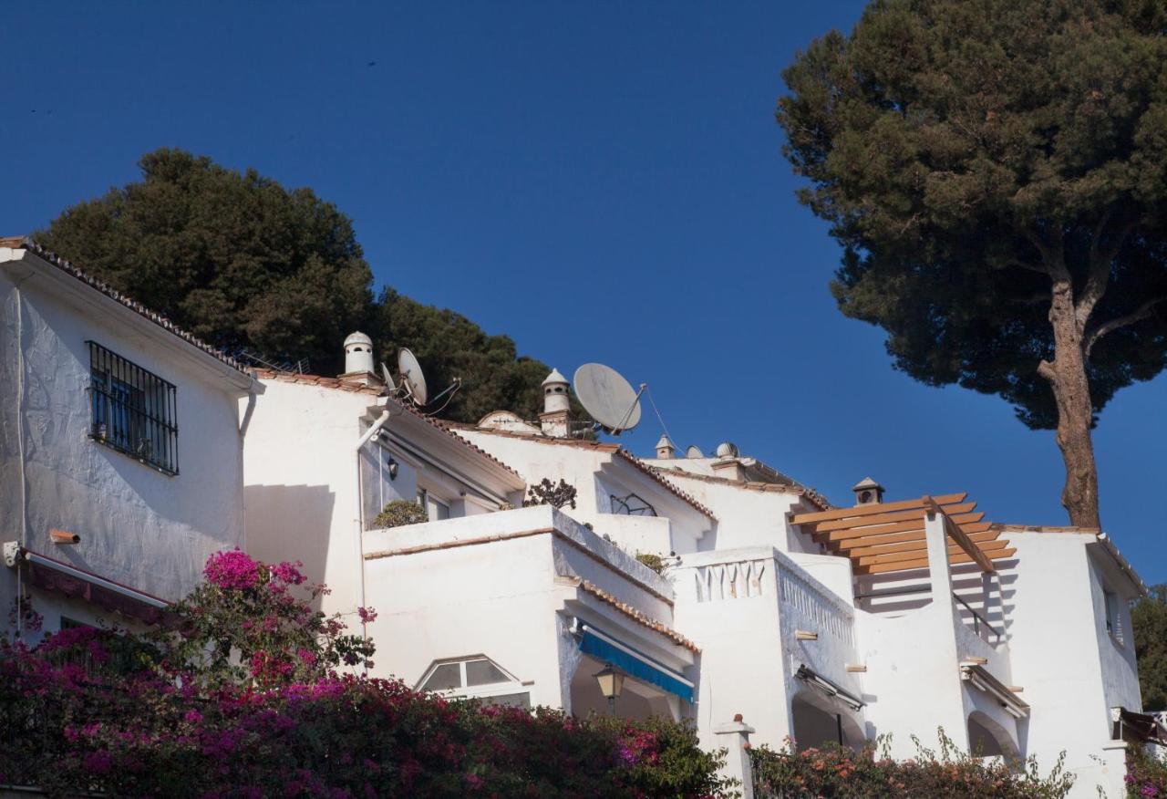 Agradable Adosado Con Piscina La Hidalga Villa Benalmádena Kültér fotó